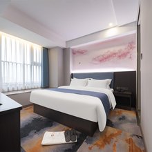 余悦四季酒店(郑州宇通路黄河科技学院店)