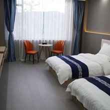 红原隆卿康萨酒店