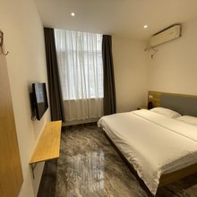 洪泉聚宾馆(瓦房店火车站店)