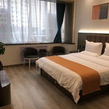 临夏巴斯酒店(中天健广场店)