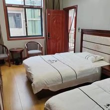 青城山镇金驰佳苑民宿