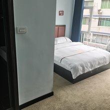 月半弯宾馆
