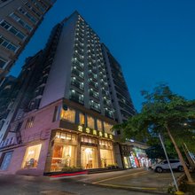 君华商务酒店(湛江北站鼎盛广场店)