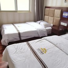 八宿云中间宾馆