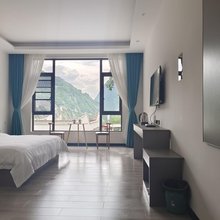 茶尔吉酒店