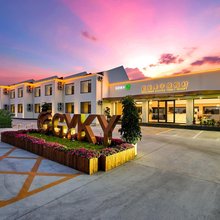 夏至·亲子度假村(鸽子窝公园刘庄夜市店)