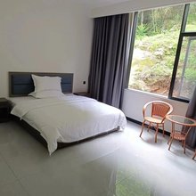 巴东且停山居民宿