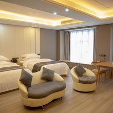 广洁智能商务酒店(吉安火车站井冈山大学店)