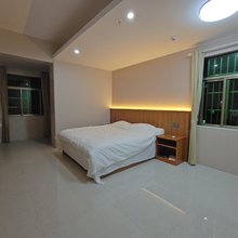 聚徕缘公寓(格林童话店)