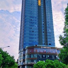 重庆恺曼酒店(万州长江之星驿鑫广场店)