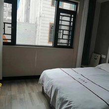 独山益居酒店