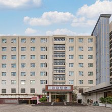 聚雅酒店(昆明翠湖云南大学店)
