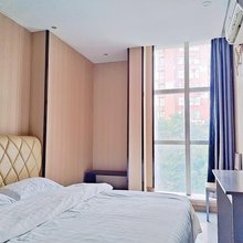艾主题宾馆(南京竹山路地铁站店)