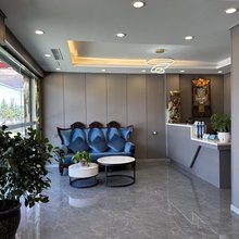 若尔盖蓝天假日酒店