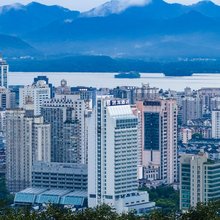 杭州艺龙酒店(武林广场建国北路地铁站店)