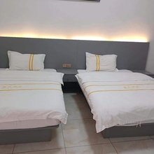 强业酒店(弥勒高铁站店)