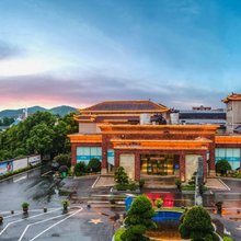 萍乡蓝波湾花园酒店(萍乡市人民医院店)