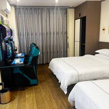 泊客湾电竞公寓(坦背大信新都汇店)