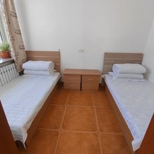 牙克石乌奴耳镇鑫家乐旅店