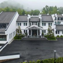 嶂石岩九峰假日酒店