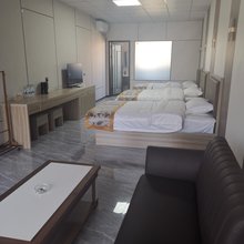 佳县龙城大酒店(白云山景区店)