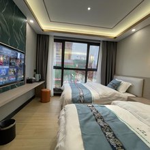 若尔盖鸿运民宿