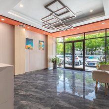锐思特酒店(湖北工程学院店)