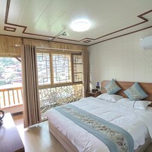 千户苗寨壹田拾光民宿