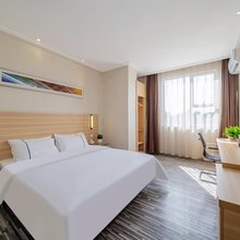 龙怡酒店(广州白云山永泰地铁站店)