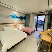 那拉提苏依客栈