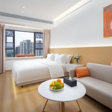 沐风民宿(乐山高铁站世豪广场店)