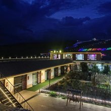 那拉提一夕一舍民宿