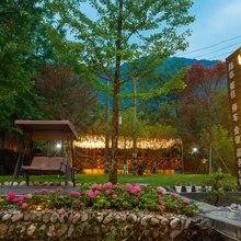 青城后山紫薇居民宿(泰安古镇店)