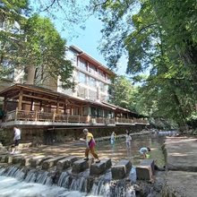 崇州祖传凉鸡肉温泉民宿