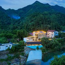 坦风·星空泳池·夏日亲子旅行度假美墅(安吉浙北大峡谷漂流店)