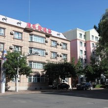 布尔津津乐源酒店