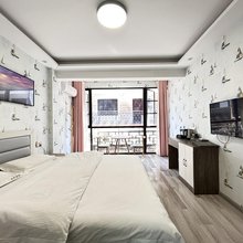 鹊桥客栈(楚雄彝人古镇店)