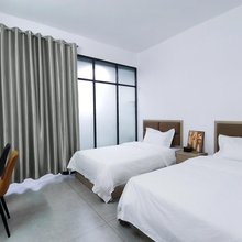 鼎耀公寓(湛江科技学院新湖校区店)