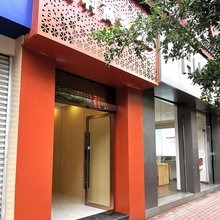 甘洛宾利酒店