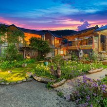 泸沽湖摩梭小屋
