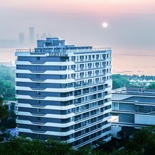 希岸·轻雅酒店(青岛城市阳台世博城店)