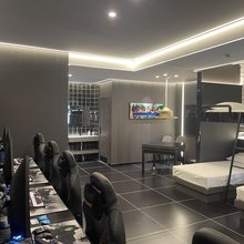 春一瓣电竞酒店