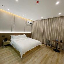 四季优选酒店(武汉东湖高新创智基地店)