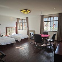 姚家山红色酒店