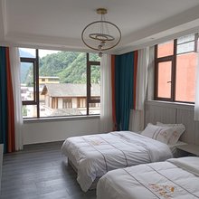 卧龙熙越居民宿院
