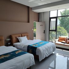 狮山前河谷里客栈