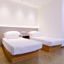 锦州馨佳商务宾馆(渤海大学松山校区万达广场店)