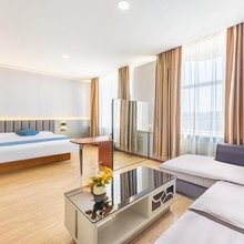 天安精选酒店(瓦房店火车站店)