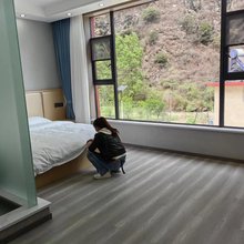 康定宏源柴火鸡民宿