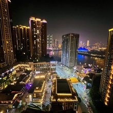 子夏hotel长嘉汇公寓(重庆弹子石老街店)
